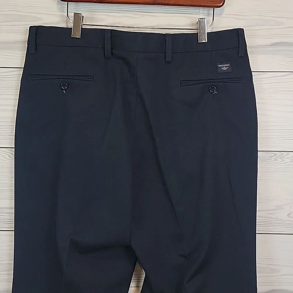 Dockers straight fit ultimate chinos in Navy Size 36X32